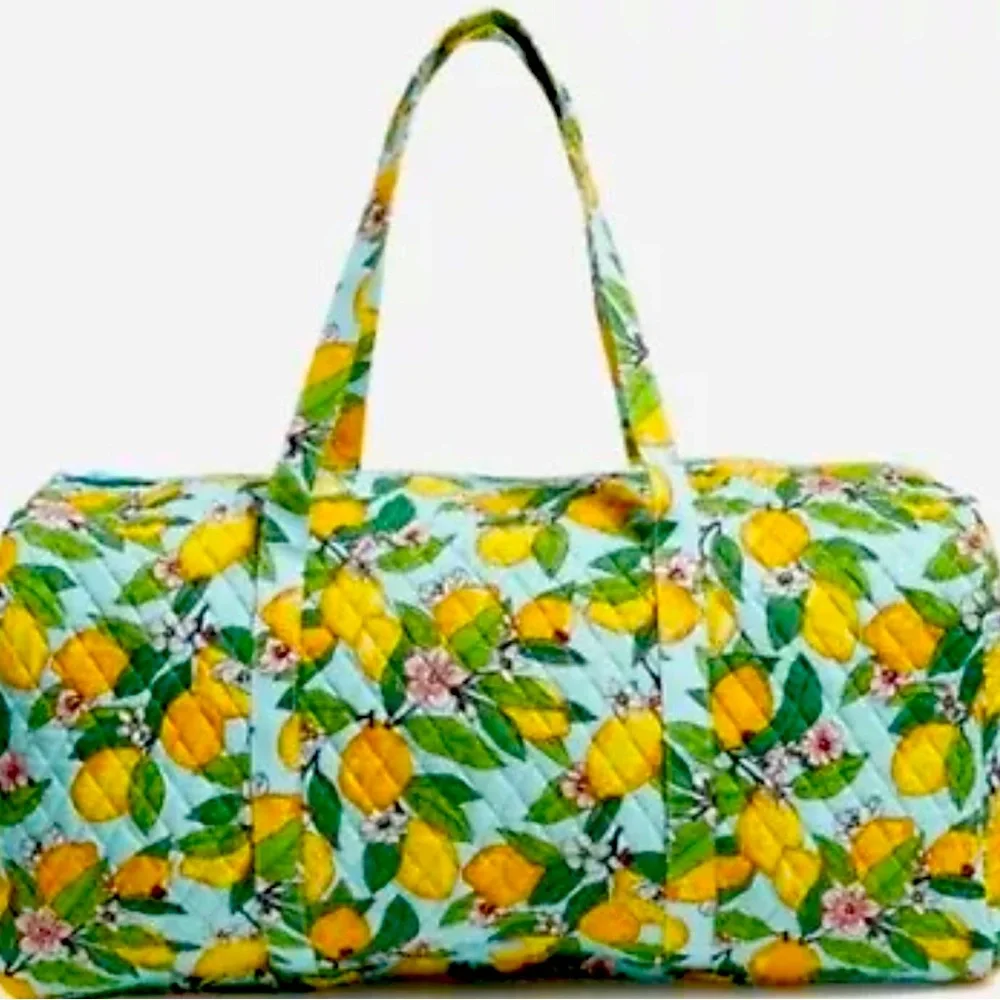 Vera Bradley XL Travel Duffel Bag Lemon Grove NWT - Picture 1 of 4